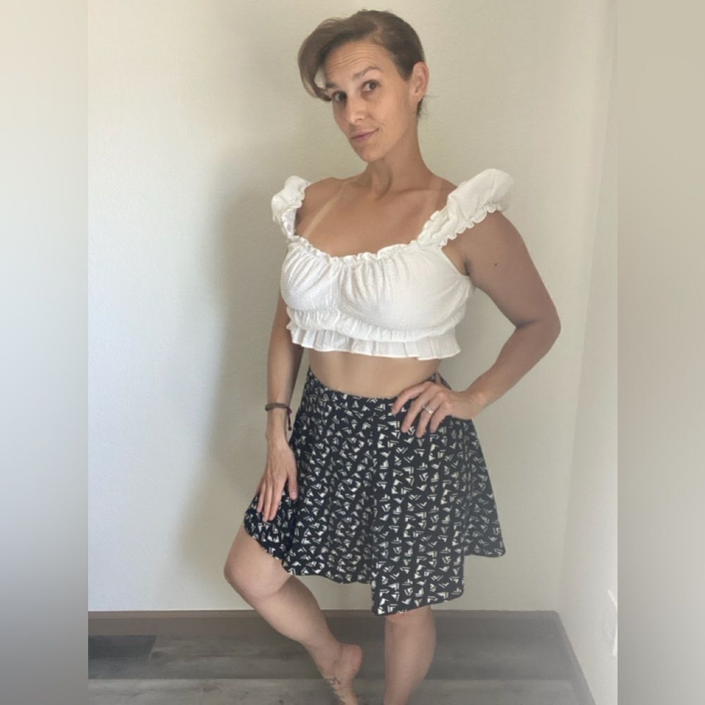 Forever21 Flounced Mini Skirt Black White Geometric Large Party Feminine